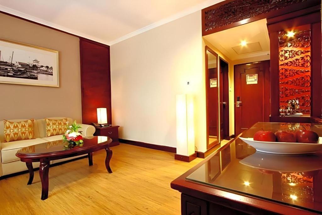 Kartika Chandra Jakarta Exteriör bild