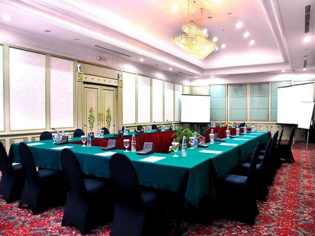 Kartika Chandra Jakarta Exteriör bild